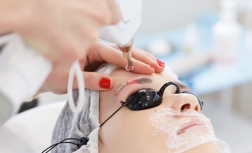 Gezichtsbehandeling + Nanoneedling Amsterdam